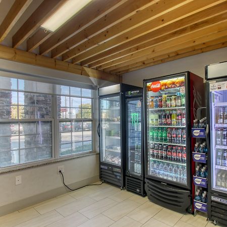 Hilton Garden Inn Oconomowoc Extérieur photo