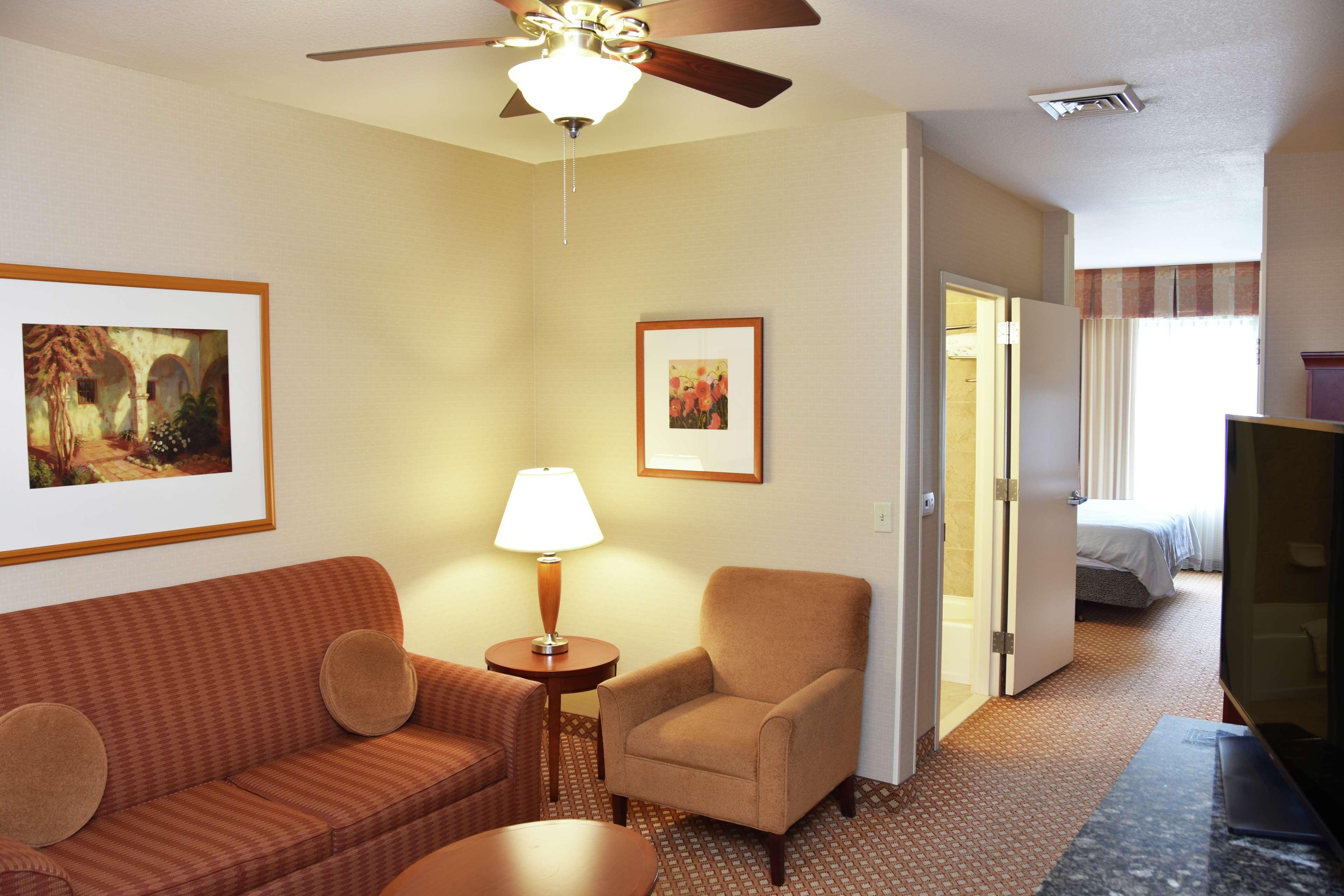 Hilton Garden Inn Oconomowoc Extérieur photo