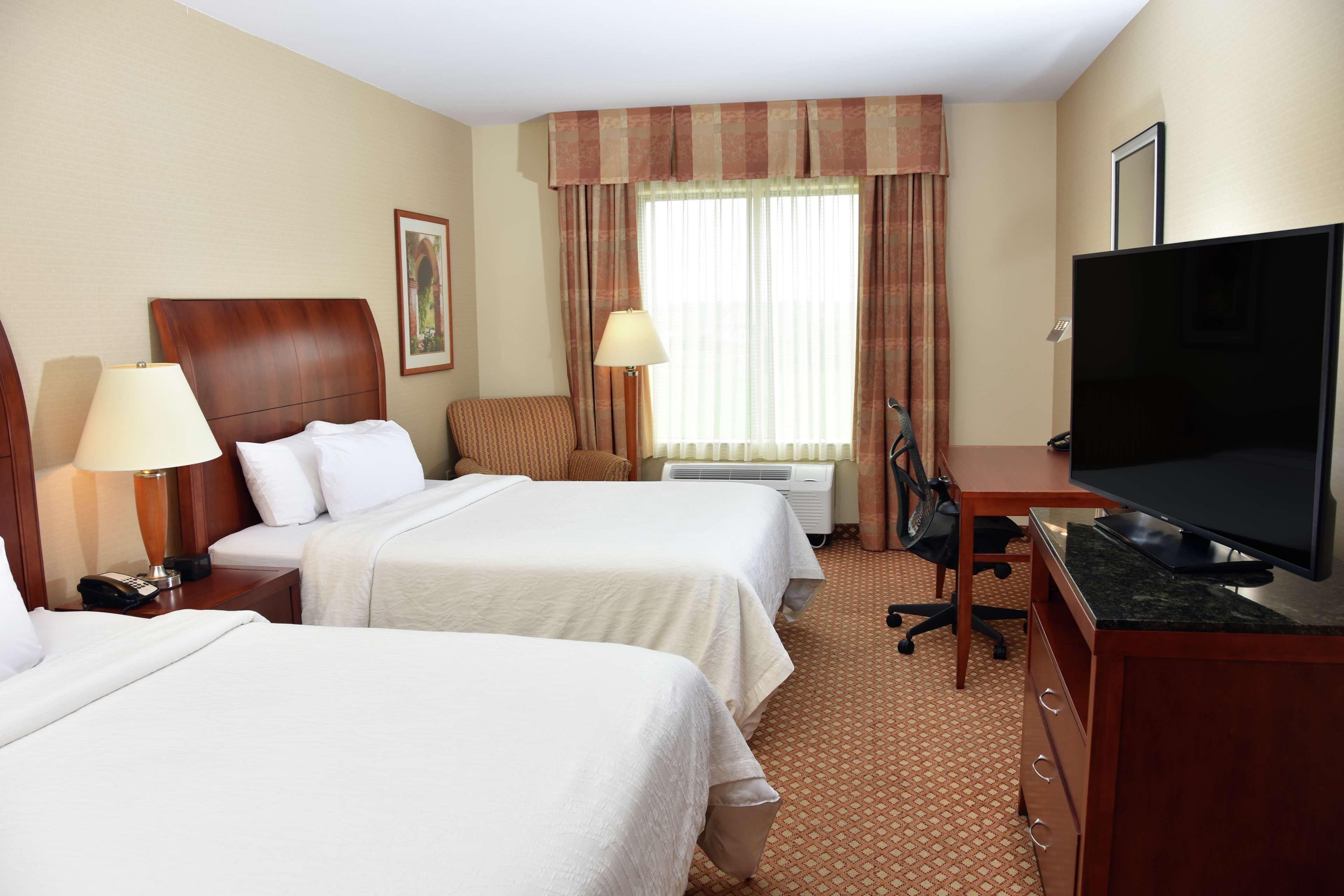 Hilton Garden Inn Oconomowoc Extérieur photo