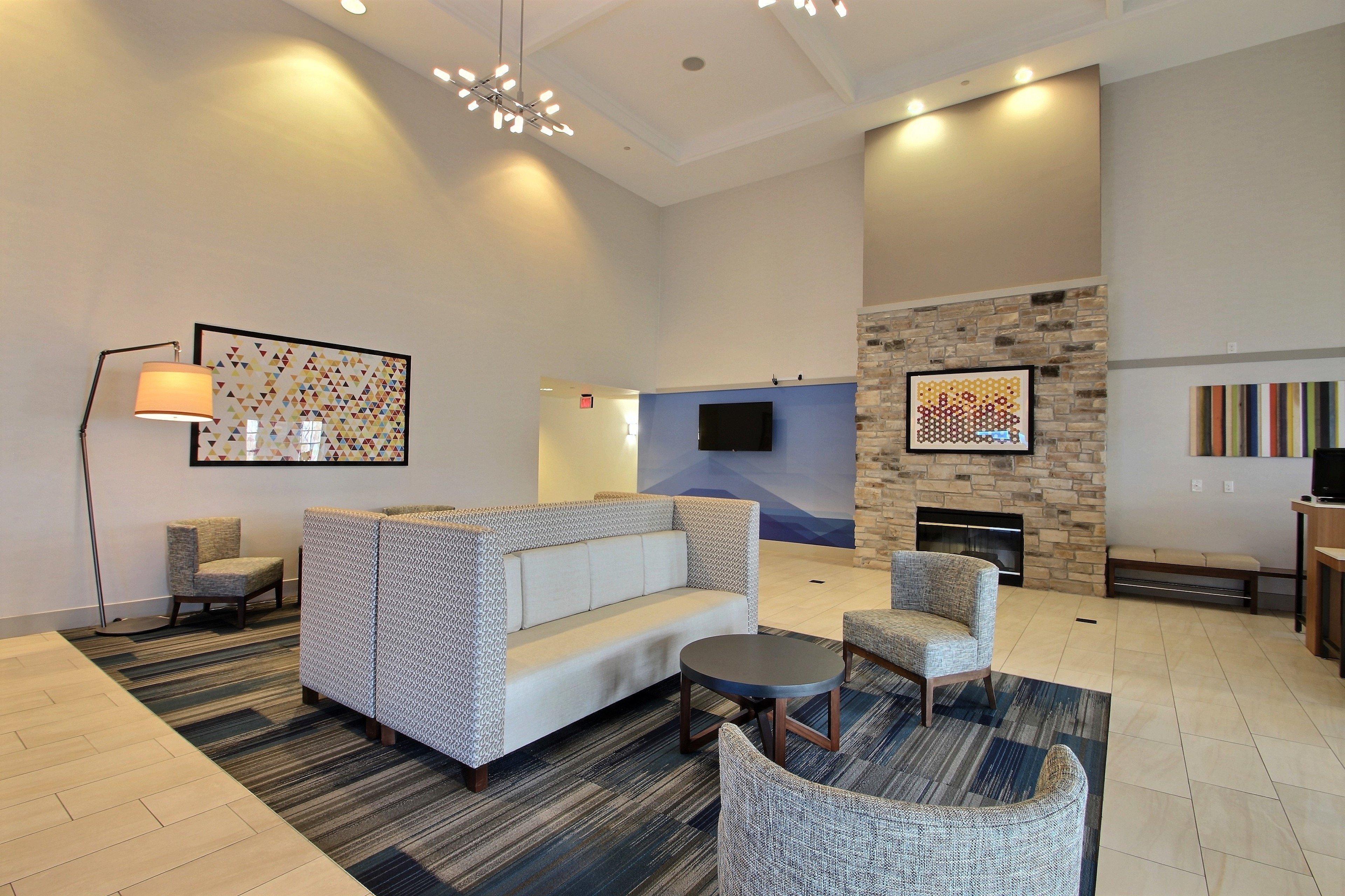 Hilton Garden Inn Oconomowoc Extérieur photo