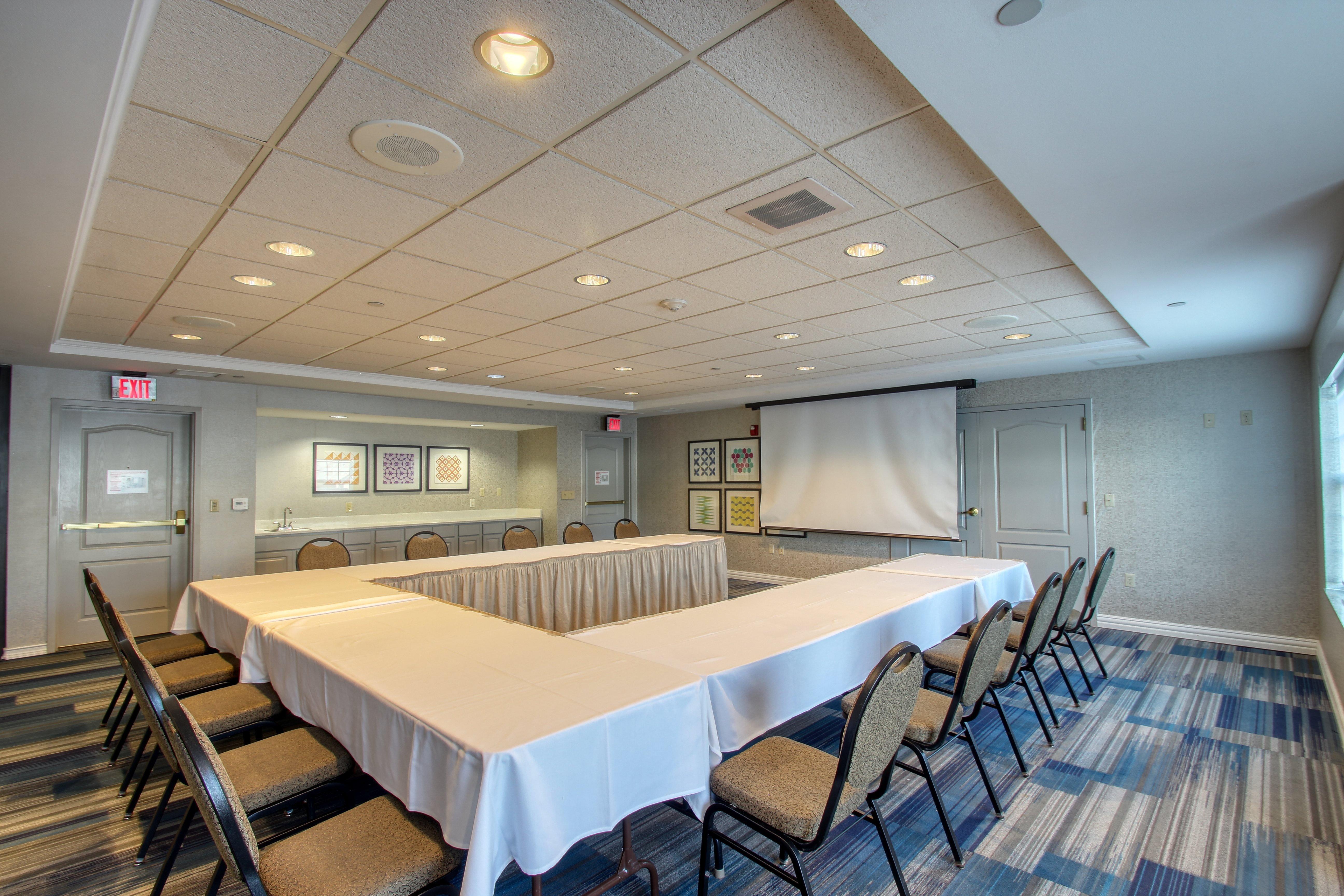 Hilton Garden Inn Oconomowoc Extérieur photo