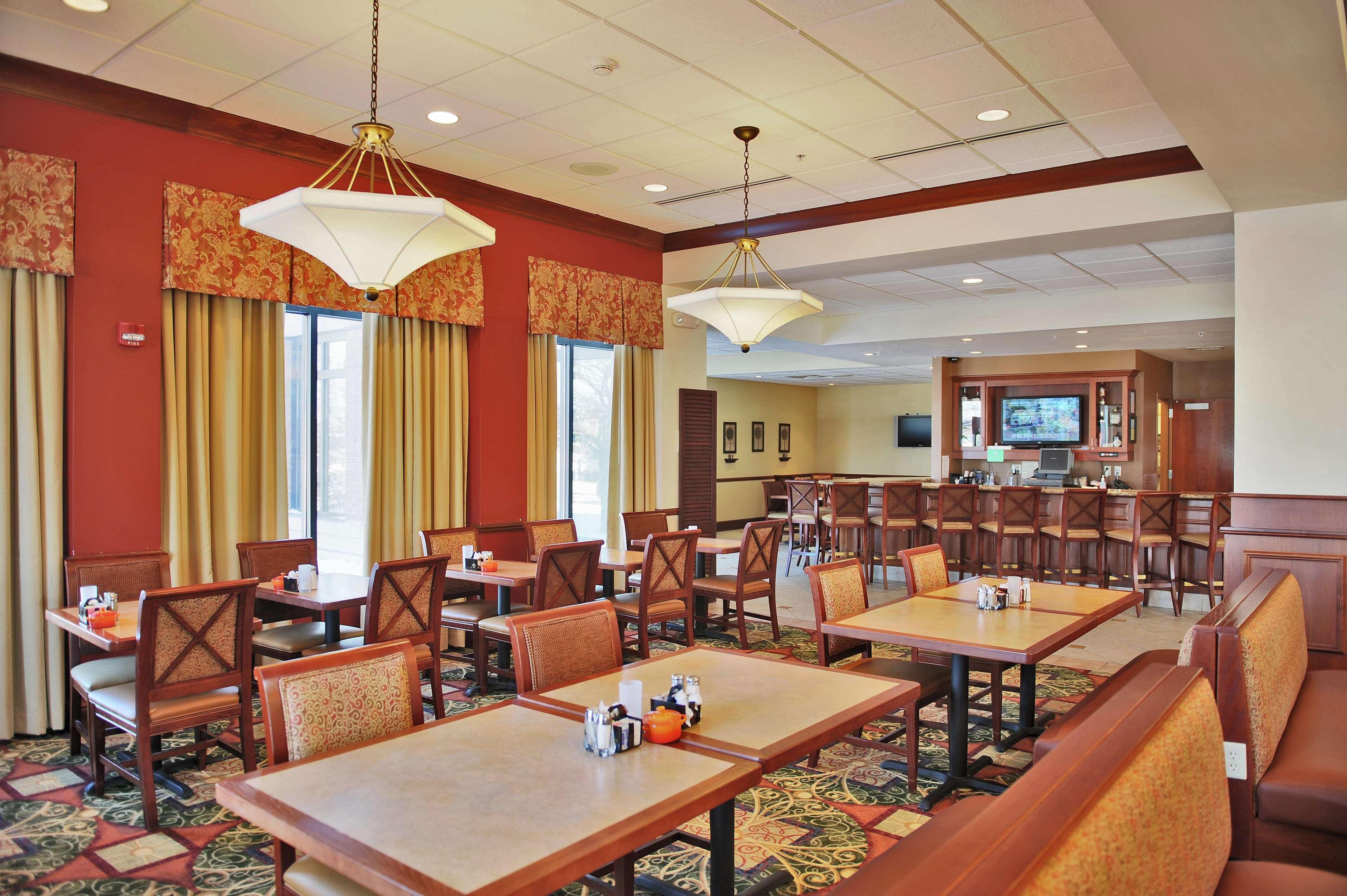 Hilton Garden Inn Oconomowoc Extérieur photo
