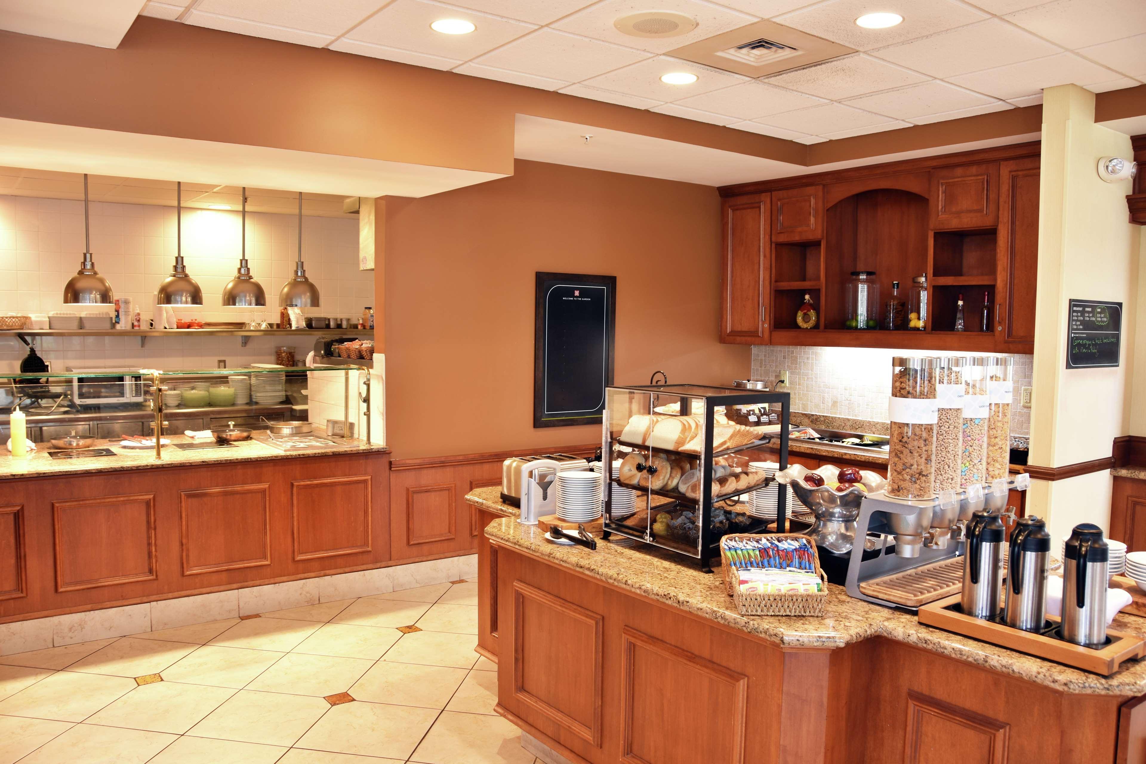 Hilton Garden Inn Oconomowoc Extérieur photo