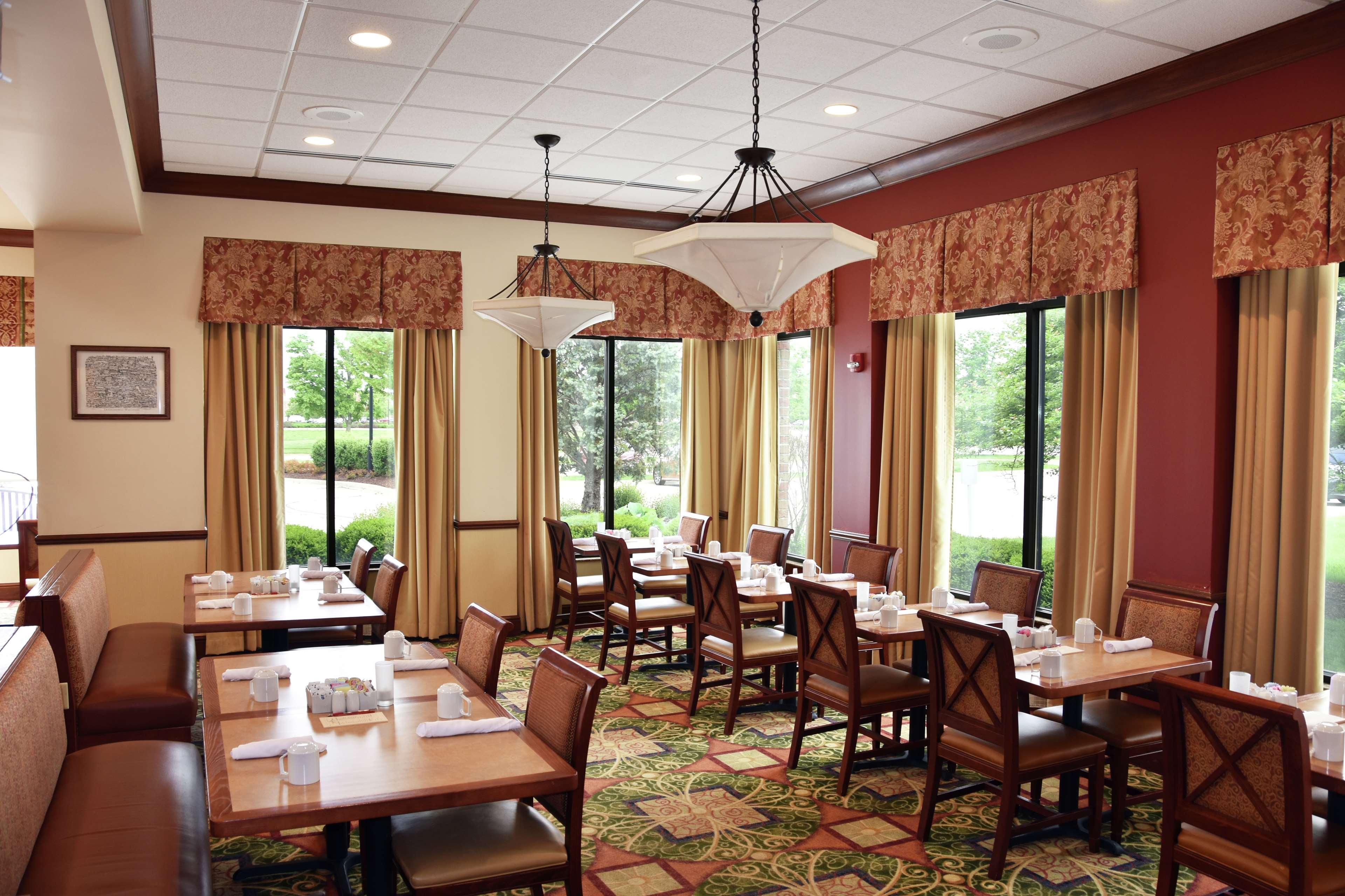 Hilton Garden Inn Oconomowoc Extérieur photo
