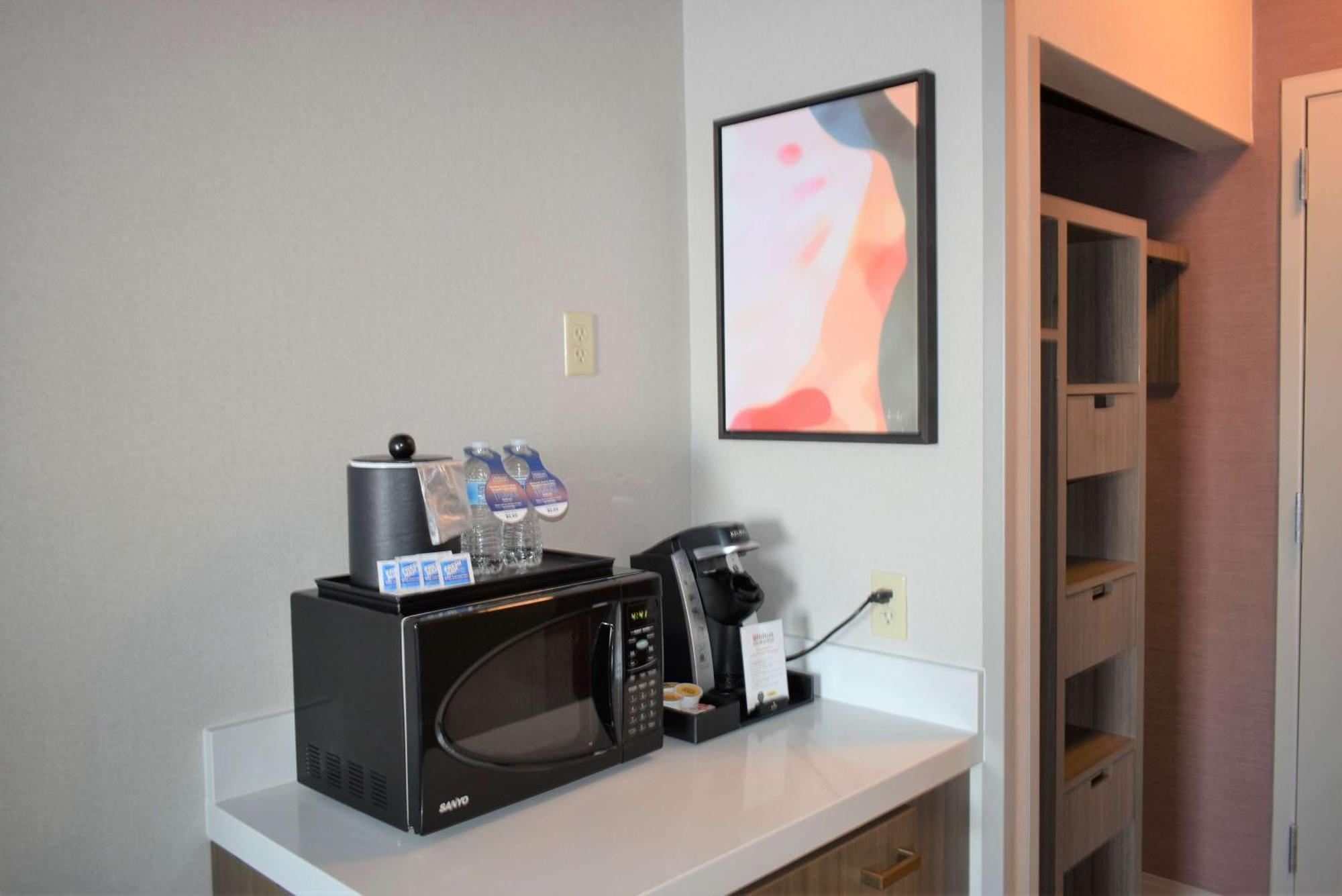 Hilton Garden Inn Oconomowoc Extérieur photo