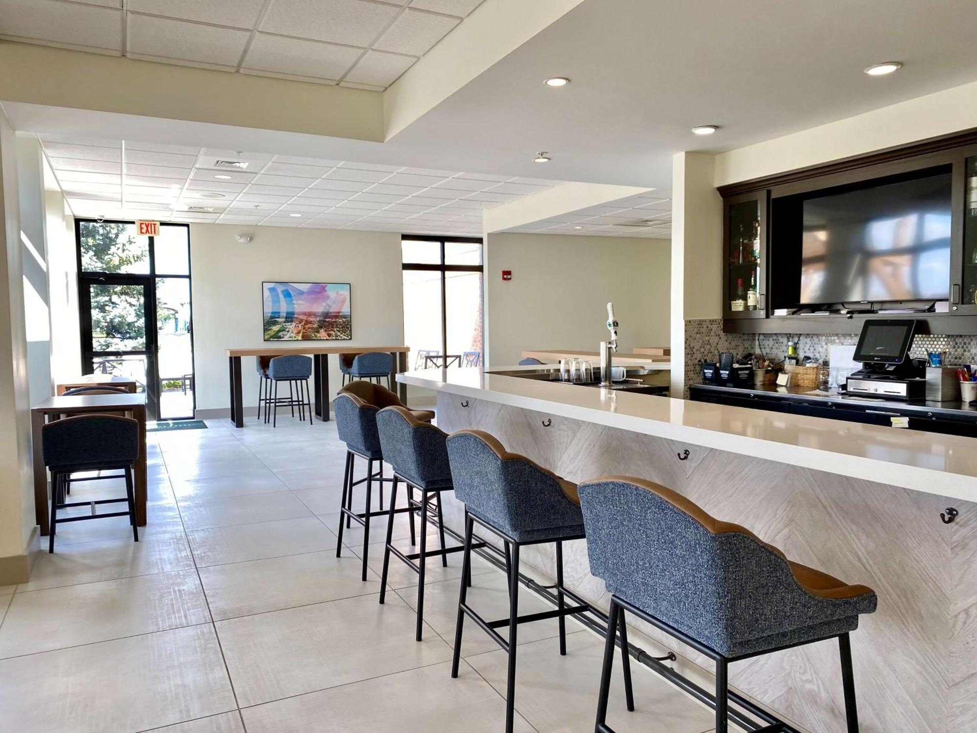 Hilton Garden Inn Oconomowoc Extérieur photo