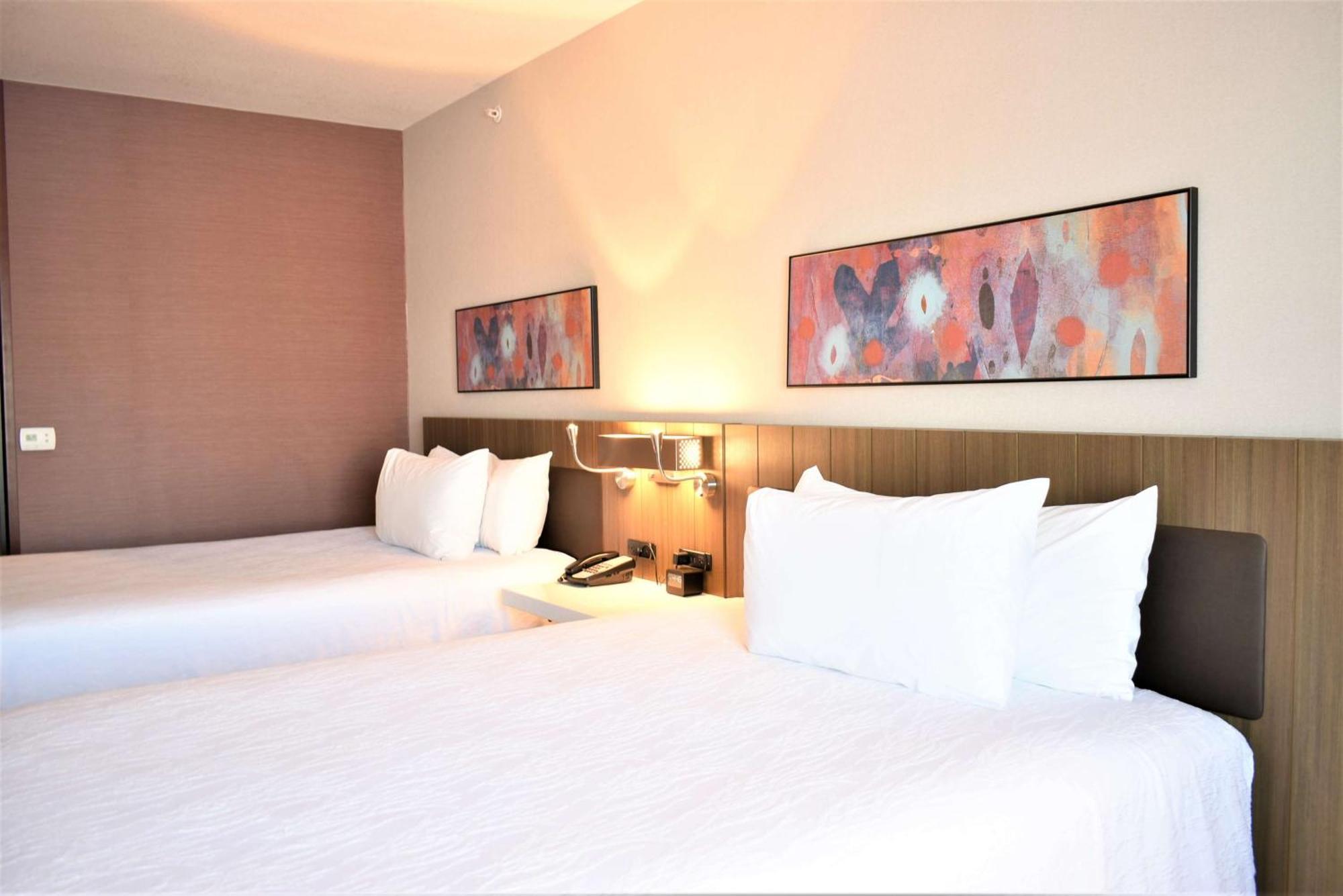 Hilton Garden Inn Oconomowoc Extérieur photo