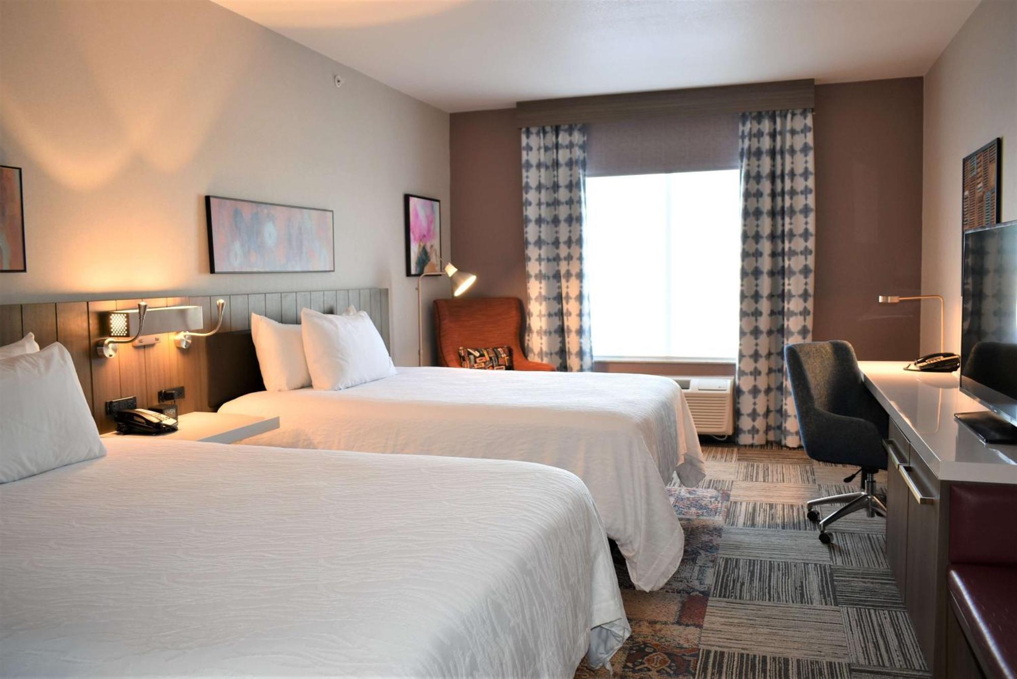 Hilton Garden Inn Oconomowoc Extérieur photo