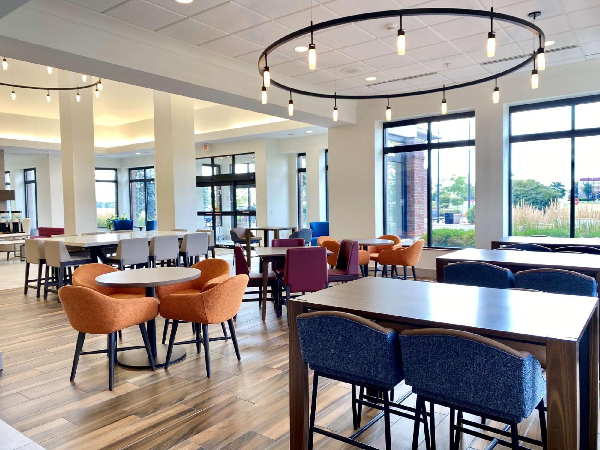 Hilton Garden Inn Oconomowoc Extérieur photo