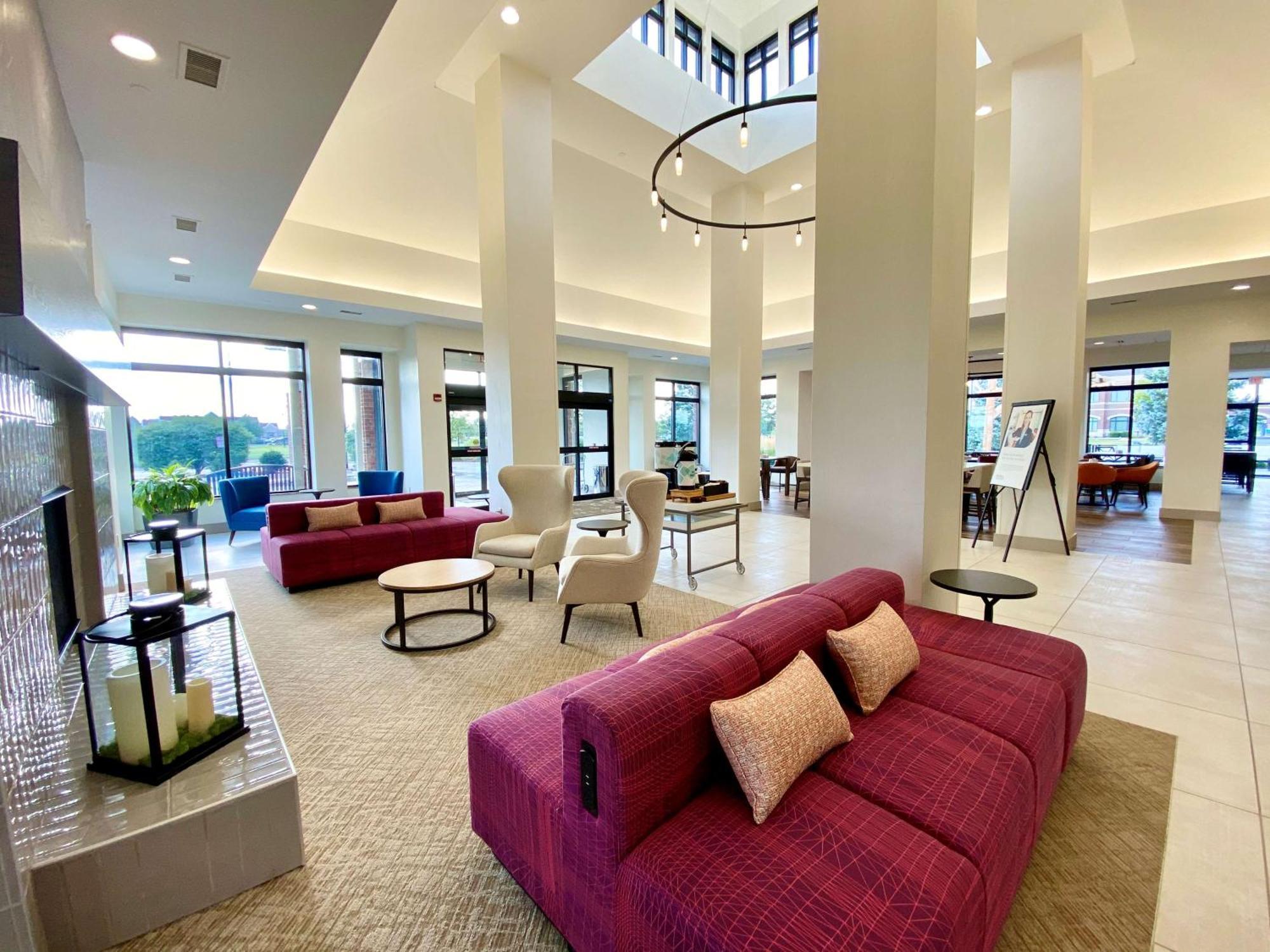 Hilton Garden Inn Oconomowoc Extérieur photo