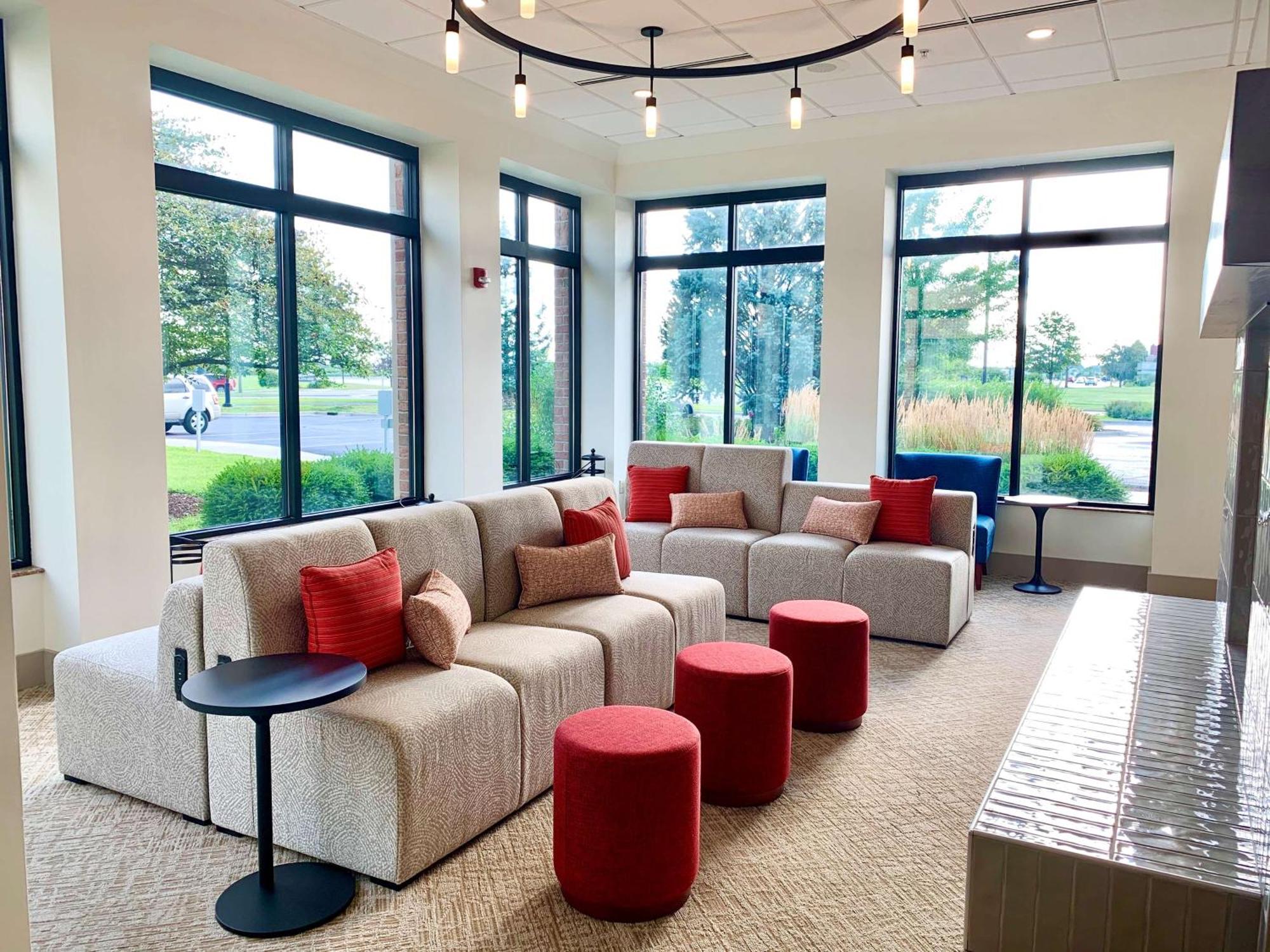 Hilton Garden Inn Oconomowoc Extérieur photo