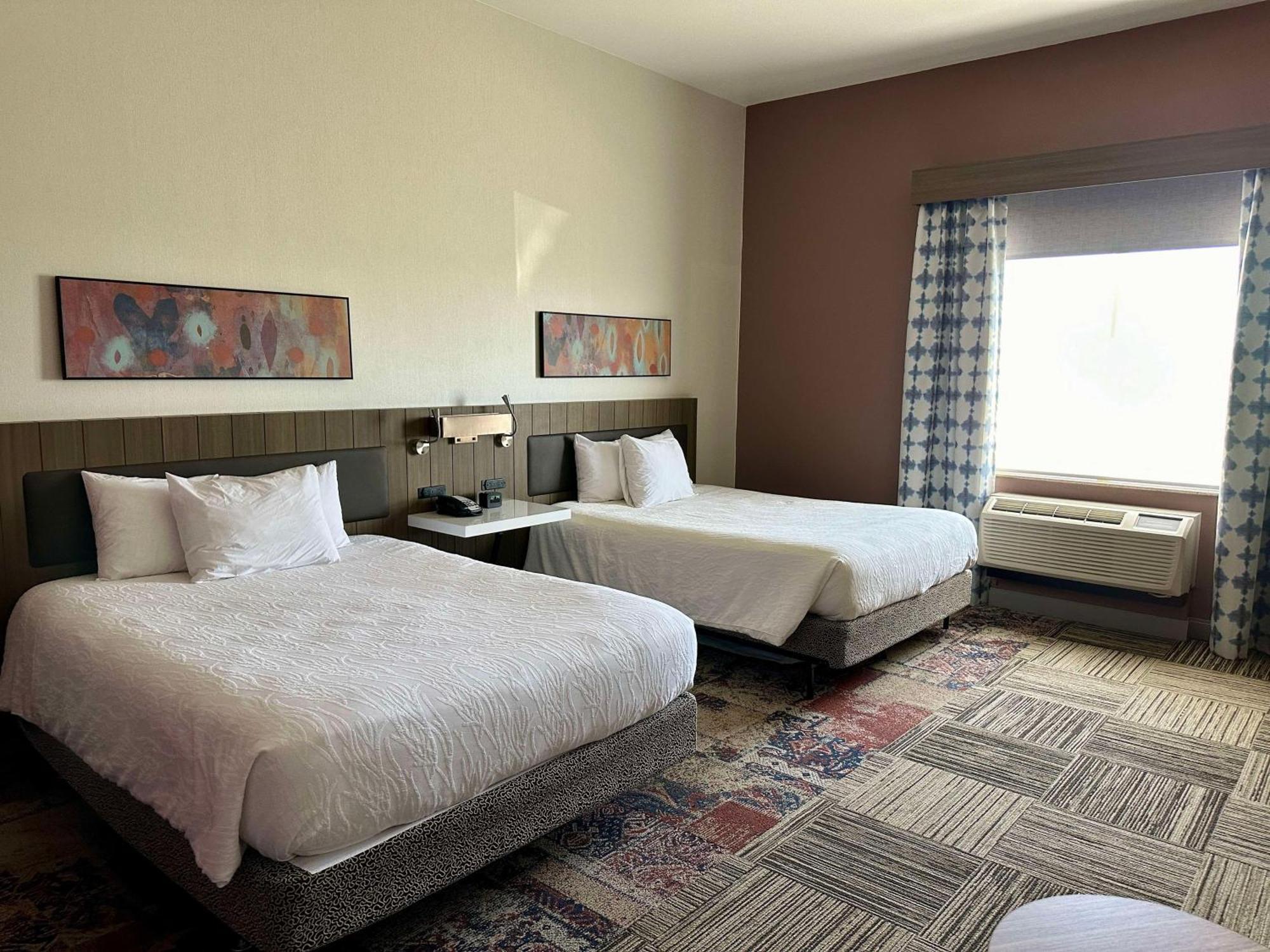 Hilton Garden Inn Oconomowoc Extérieur photo